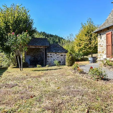 In Auvergne With Roofed Garden And Terrace