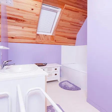 In Auvergne With Roofed Garden And Terrace Σπίτι διακοπών Calvinet