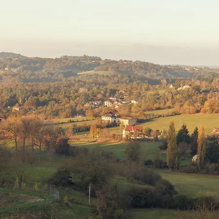In Auvergne With Roofed Garden And Terrace Σπίτι διακοπών *